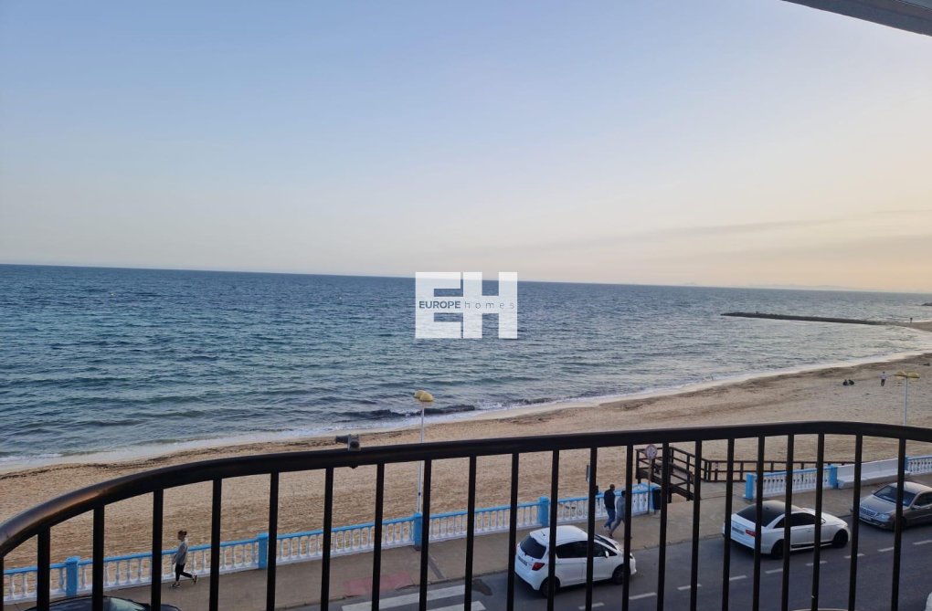 Resale - Apartment - Torrevieja - Playa de los Locos