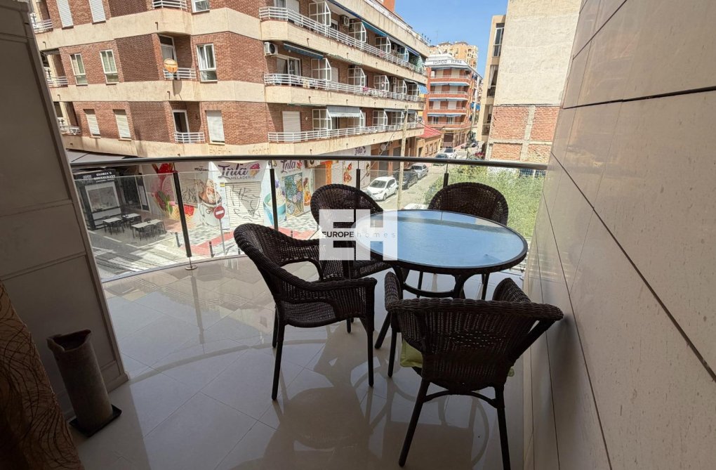 Resale - Apartment - Torrevieja - Playa de los Locos