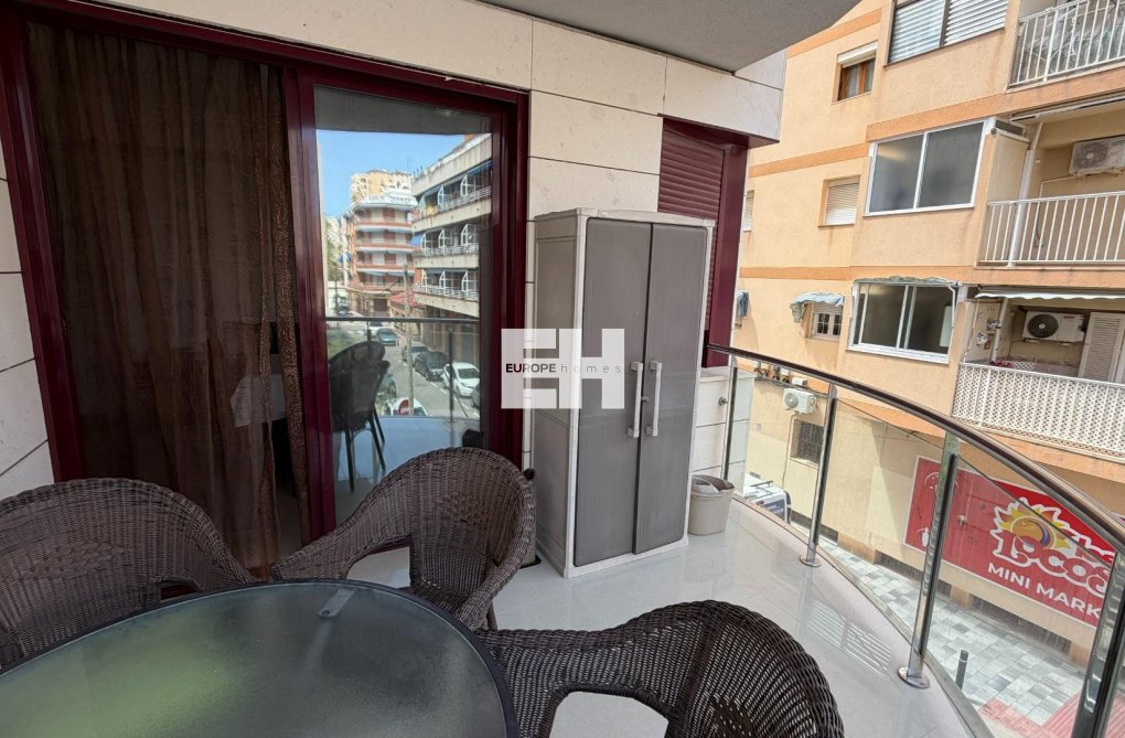 Resale - Apartment - Torrevieja - Playa de los Locos