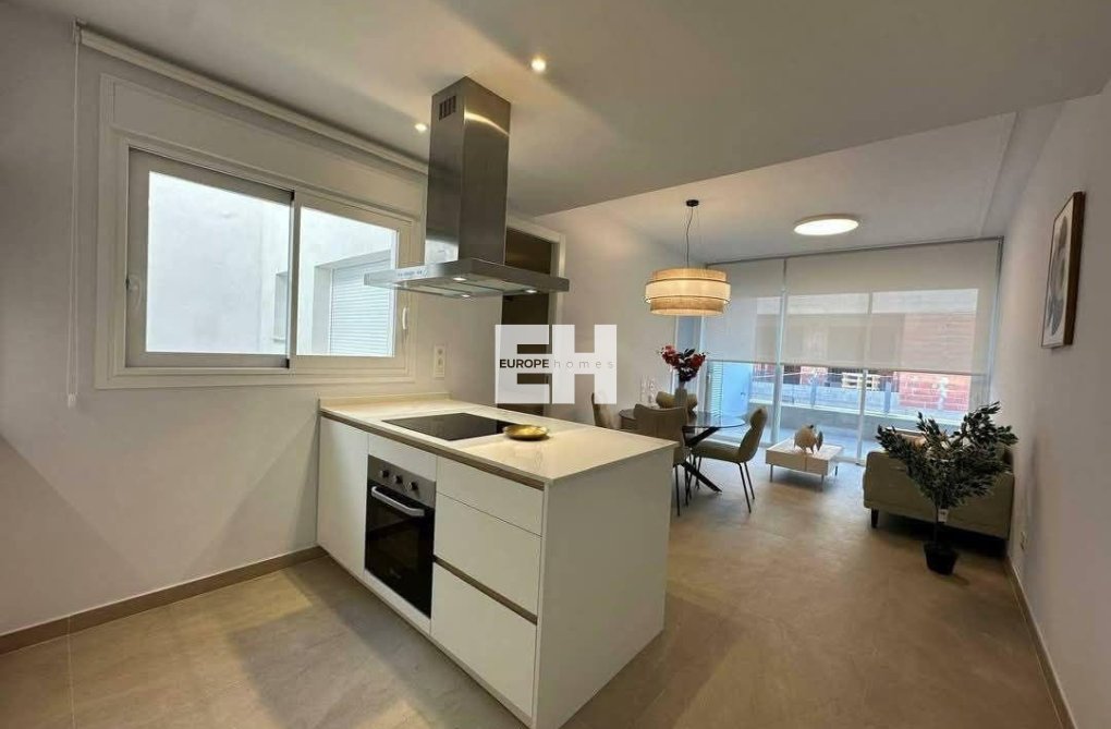Resale - Apartment - Torrevieja - Playa de los Locos