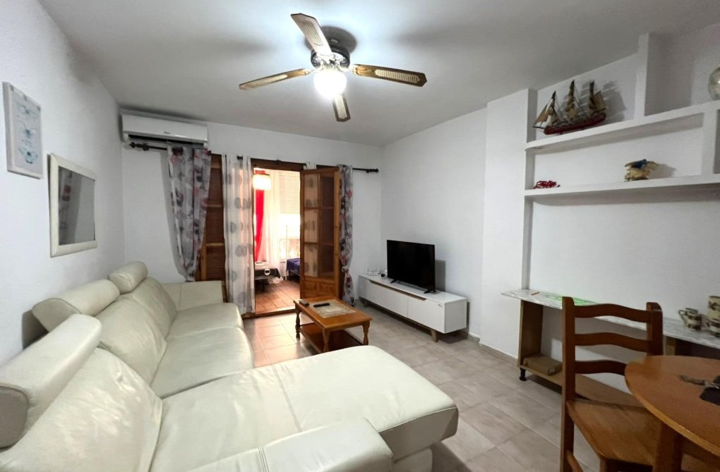 Resale - Apartment - Torrevieja - Playa de los Locos