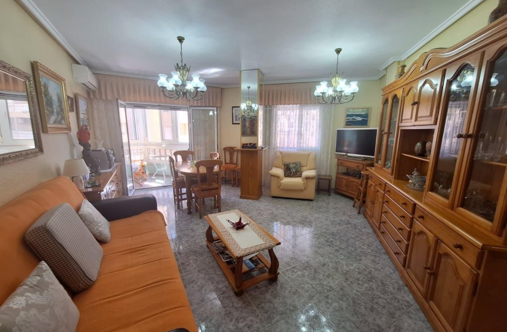 Resale - Apartment - Torrevieja - Playa de los Locos