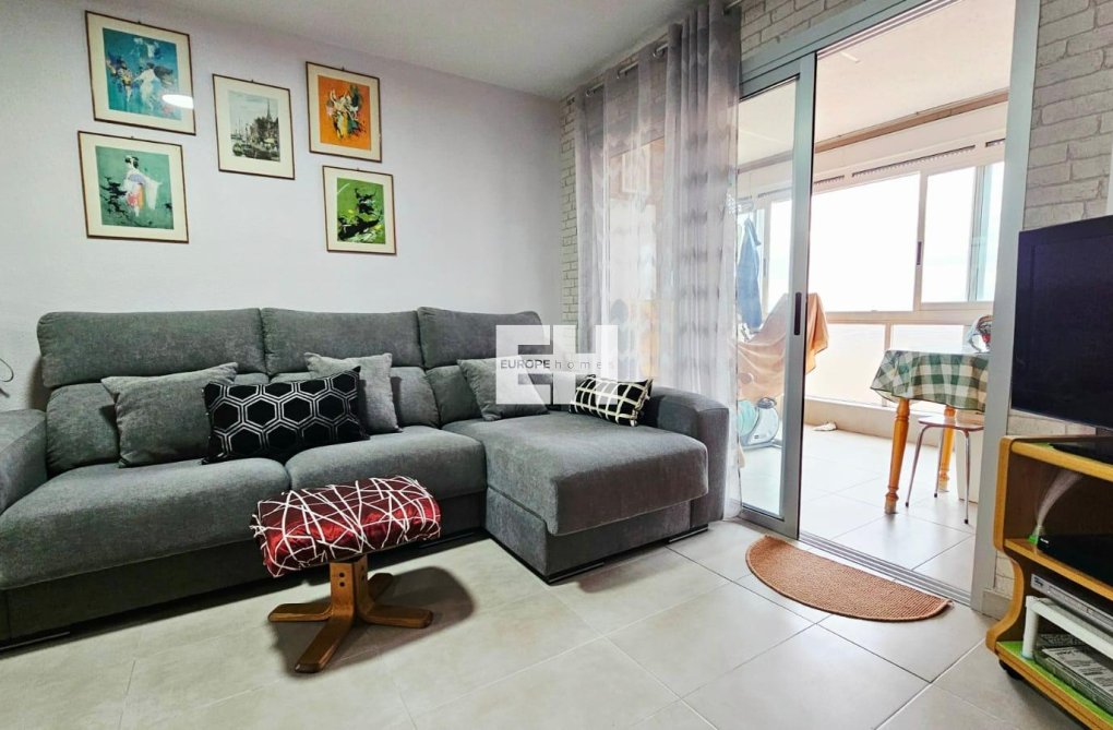 Resale - Apartment - Torrevieja - Playa de los Naúfragos