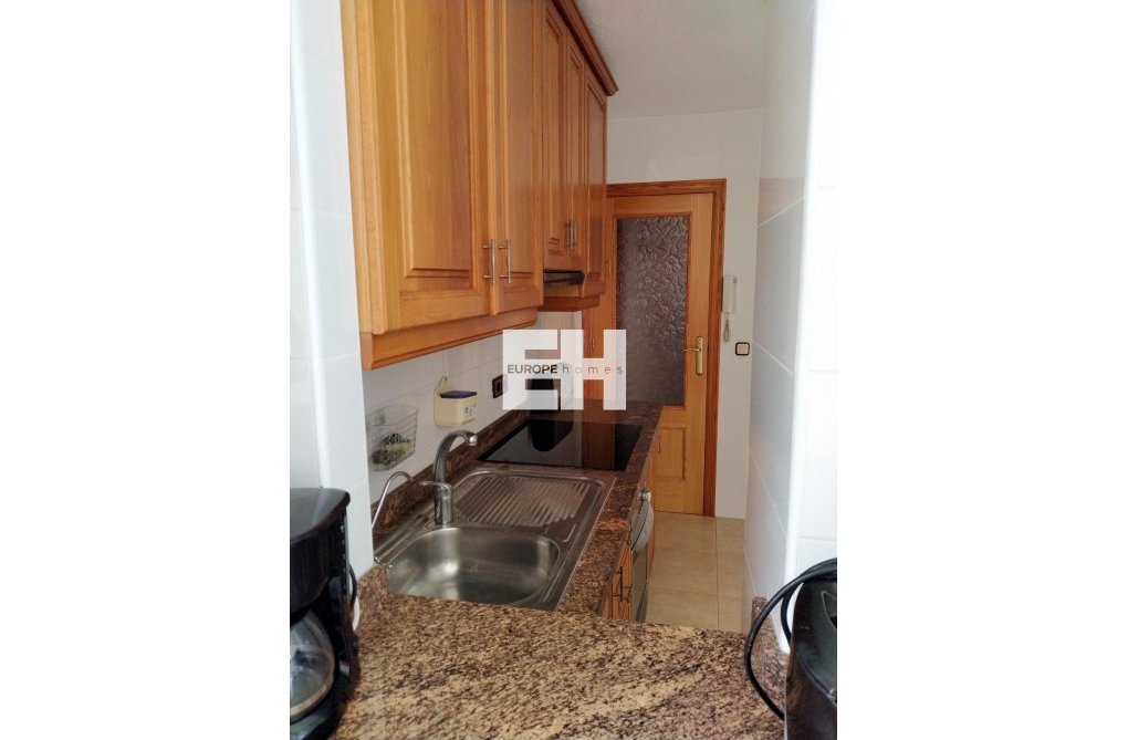 Resale - Apartment - Torrevieja - Playa de los Naúfragos