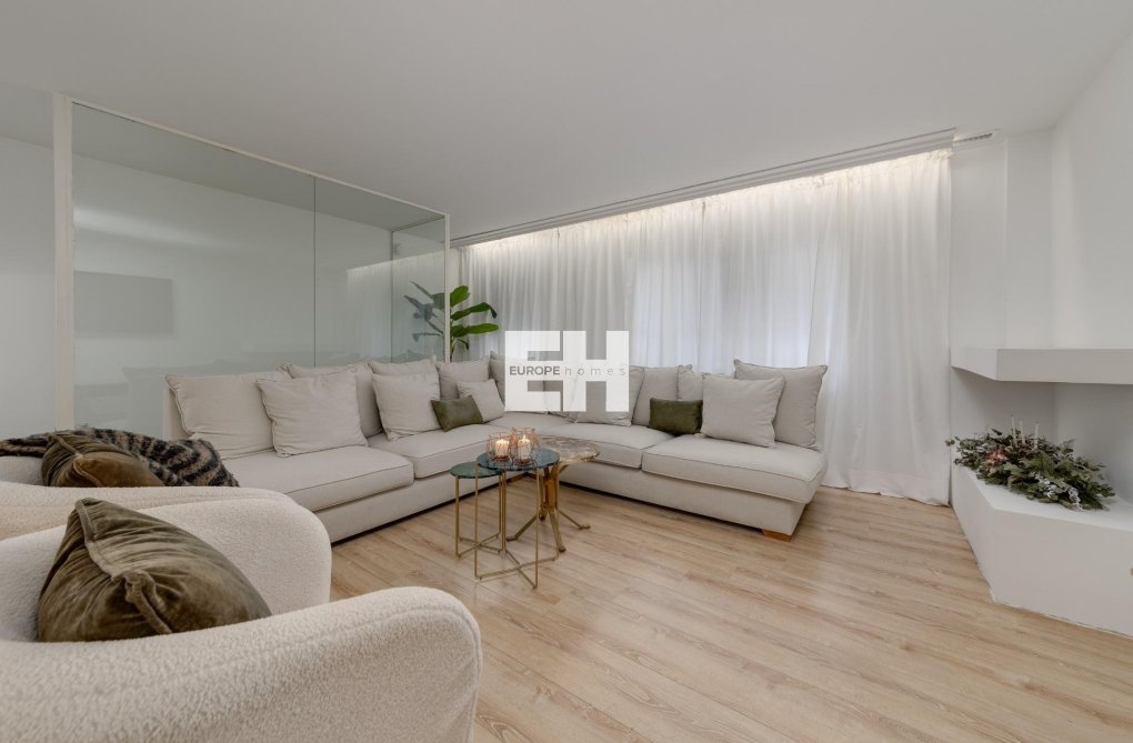 Resale - Apartment - Torrevieja - Playa del Cura