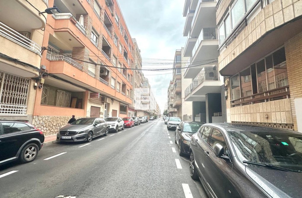 Resale - Apartment - Torrevieja - Playa del Cura