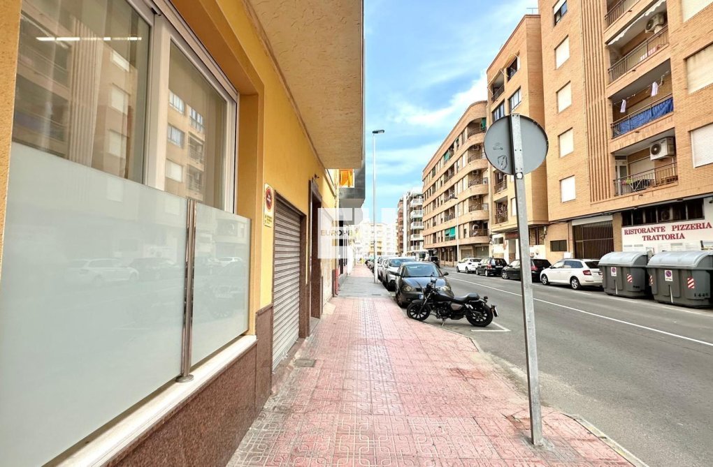 Resale - Apartment - Torrevieja - Playa del Cura