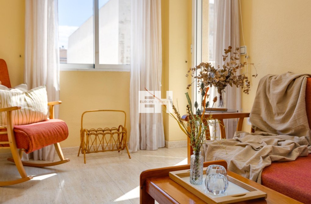 Resale - Apartment - Torrevieja - Playa del Cura