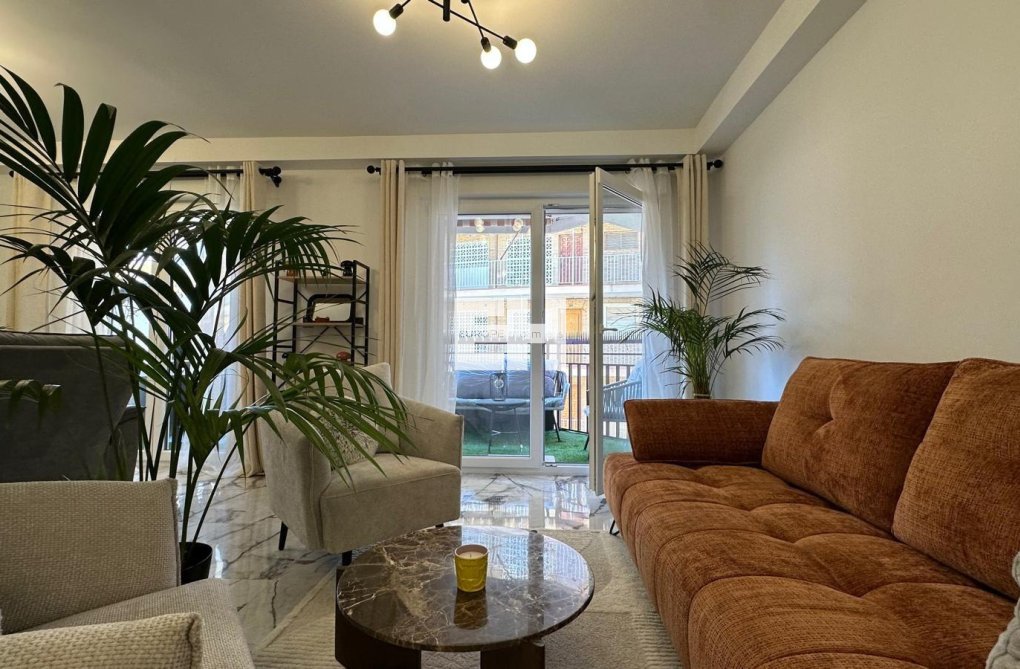 Resale - Apartment - Torrevieja - Playa del Cura