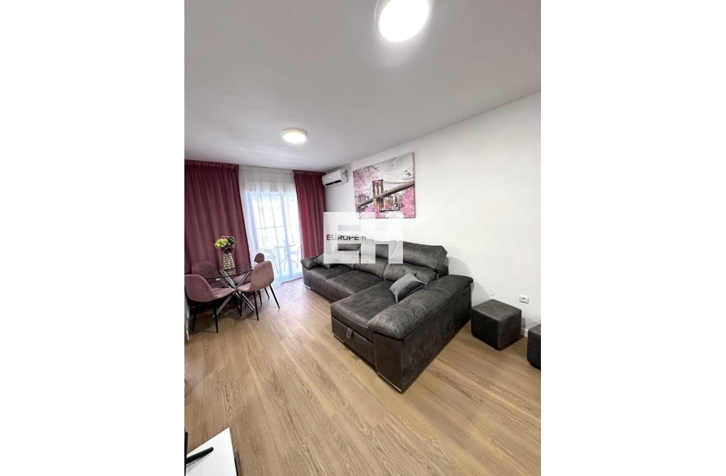 Resale - Apartment - Torrevieja - Playa del Cura