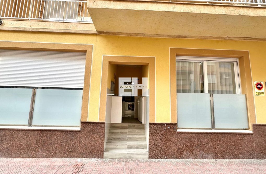 Resale - Apartment - Torrevieja - Playa del Cura