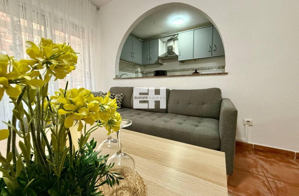 Resale - Apartment - Torrevieja - Playa del Cura