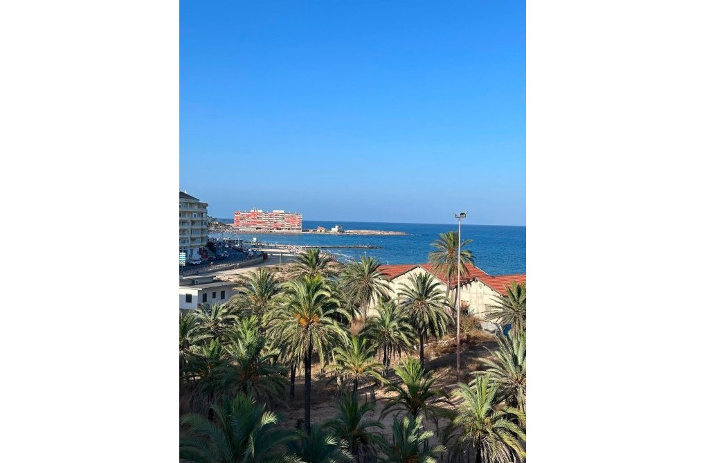 Resale - Apartment - Torrevieja - Playa del Cura