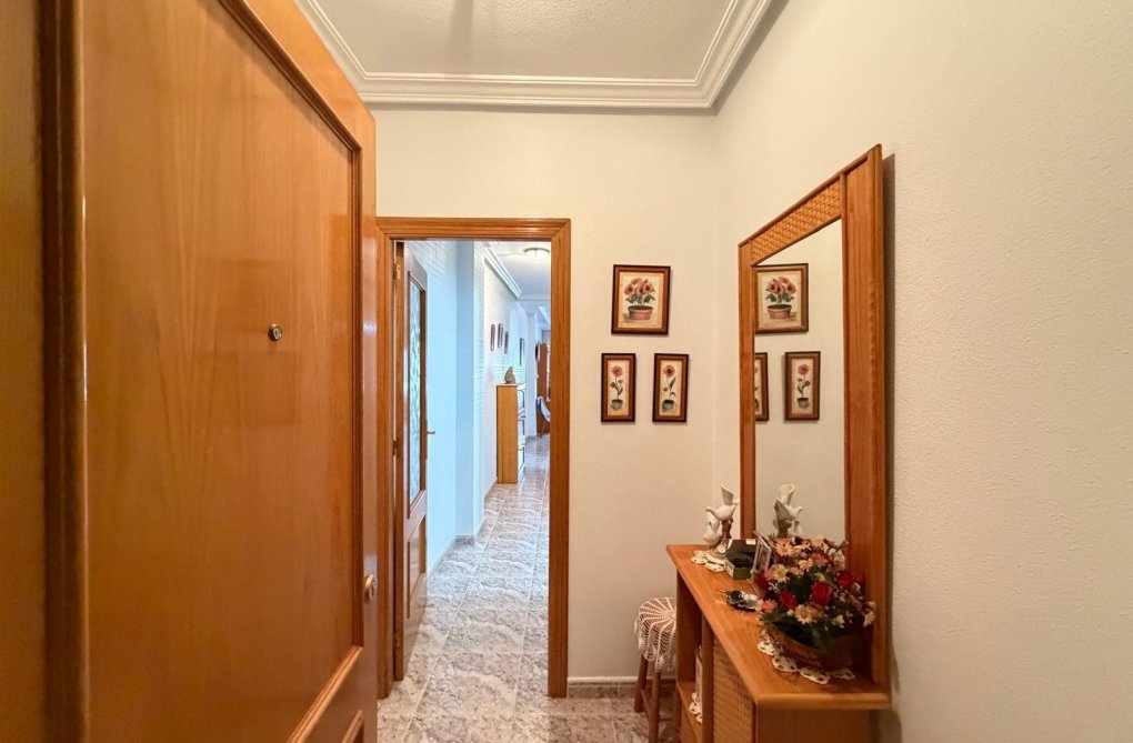 Resale - Apartment - Torrevieja - Playa del Cura