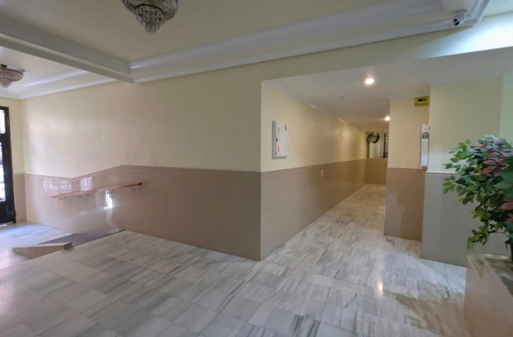 Resale - Apartment - Torrevieja - Playa del Cura