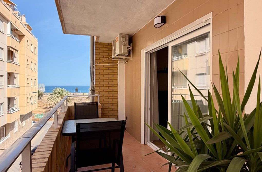 Resale - Apartment - Torrevieja - Playa del Cura