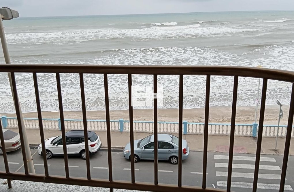 Resale - Apartment - Torrevieja - PLAYA LOS LOCOS