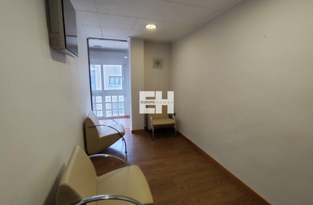 Resale - Apartment - Torrevieja - Puerto