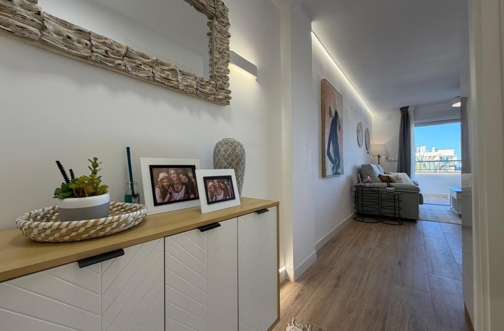 Resale - Apartment - Torrevieja - Punta Prima