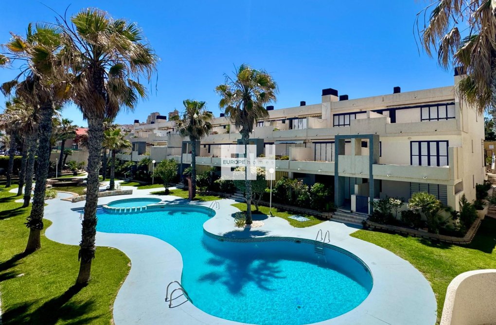 Resale - Apartment - Torrevieja - Torre La Mata