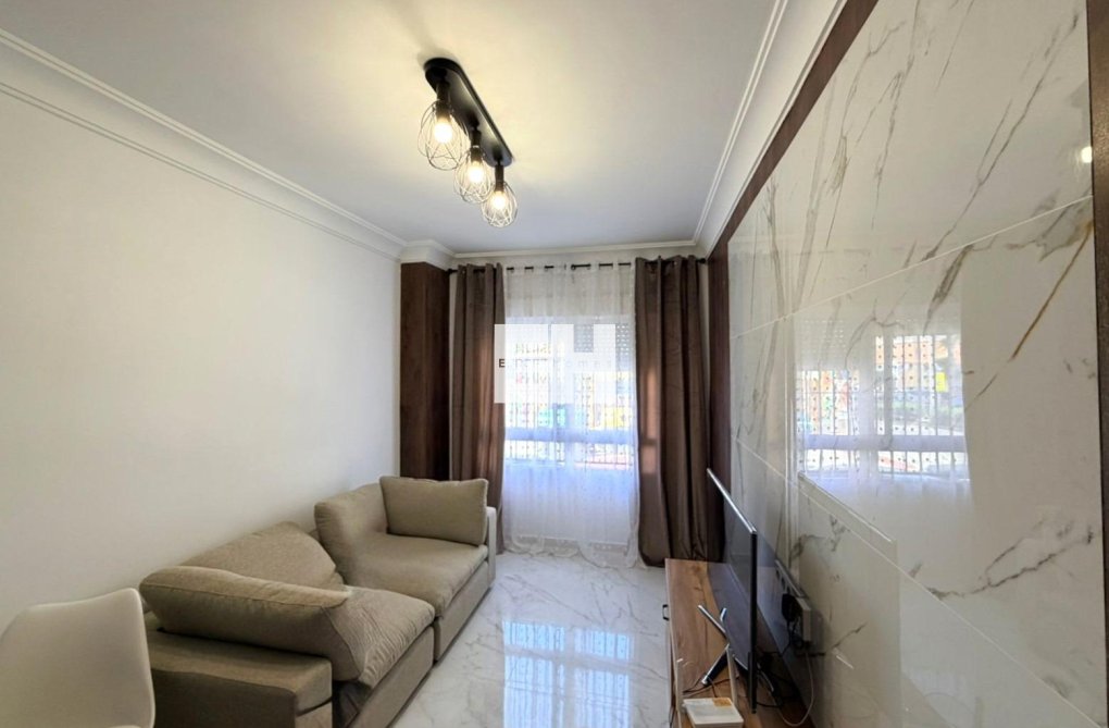 Resale - Apartment - Torrevieja