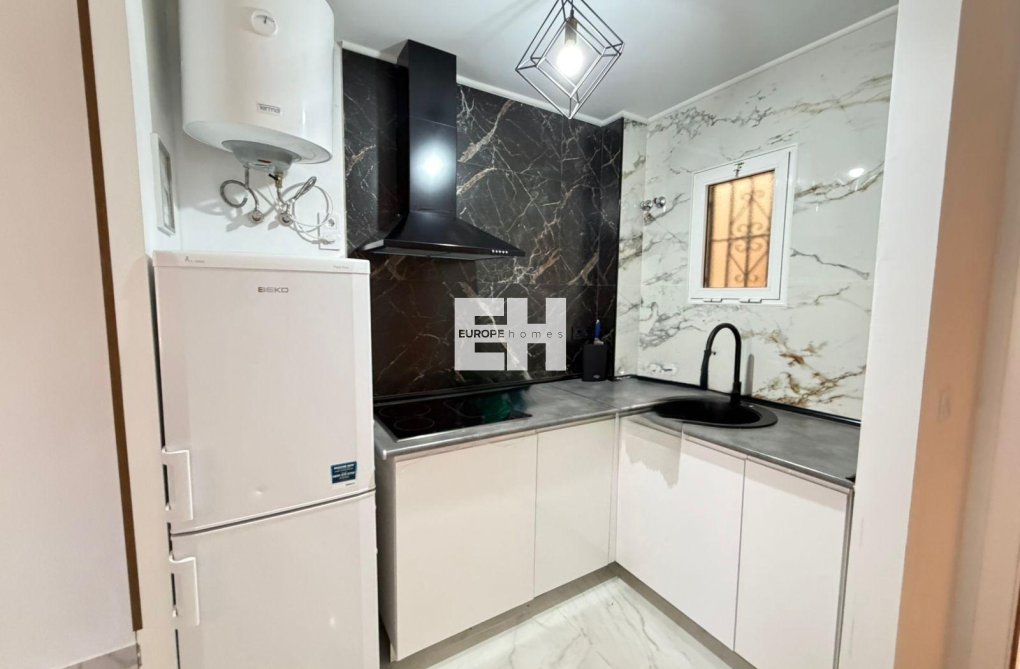 Resale - Apartment - Torrevieja