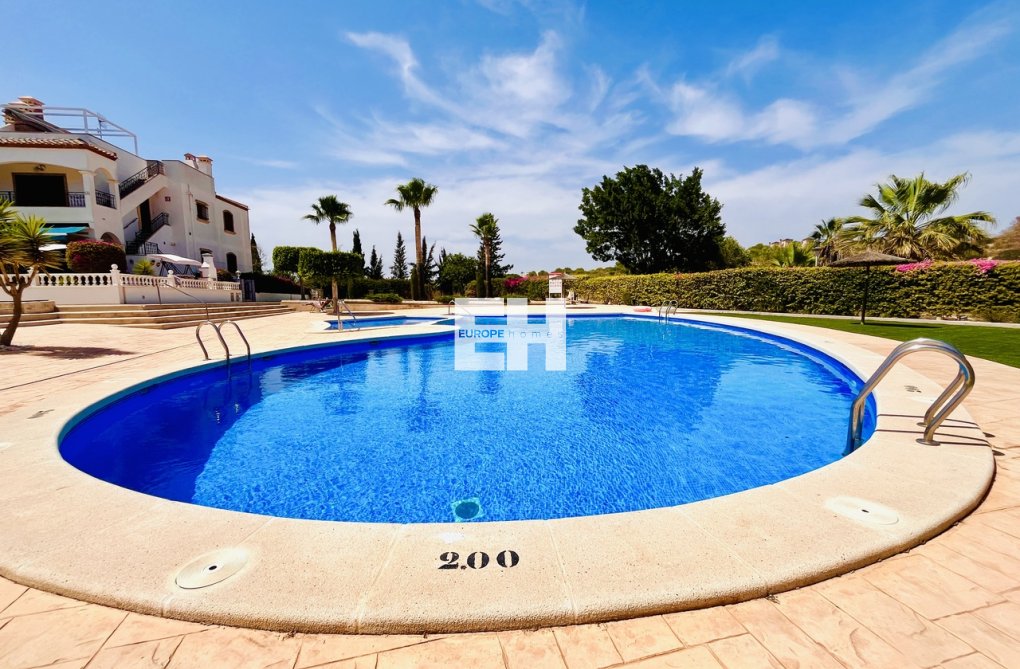 Resale - Apartment - Villamartin - Costa Blanca