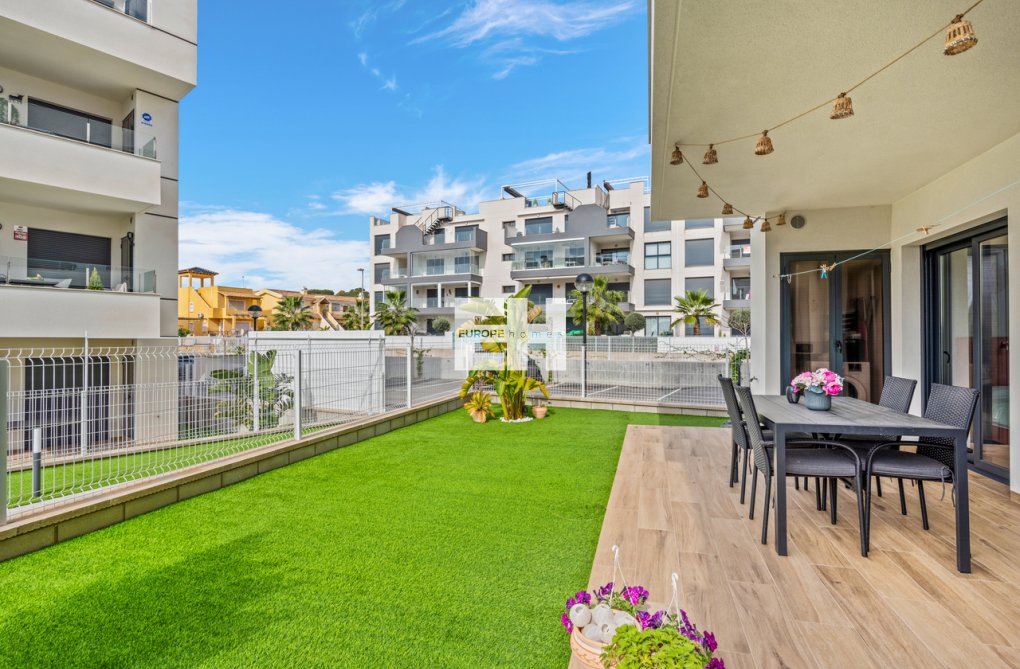 Resale - Apartment - Villamartin - Costa Blanca