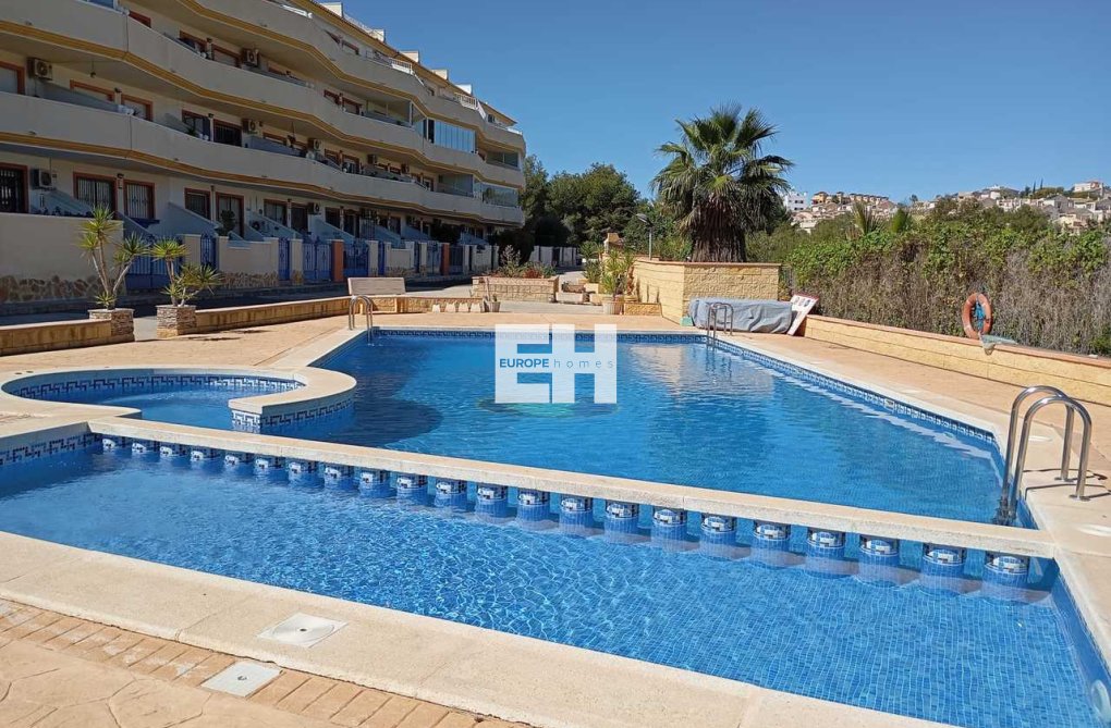Resale - Apartment - Villamartin - Costa Blanca