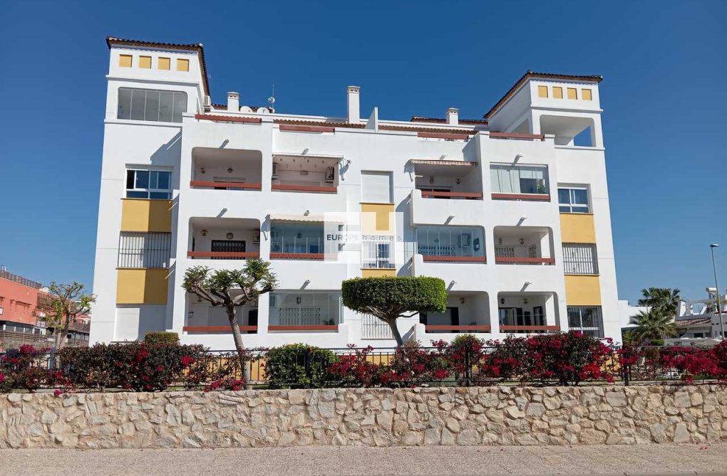 Resale - Apartment - Villamartin - Costa Blanca