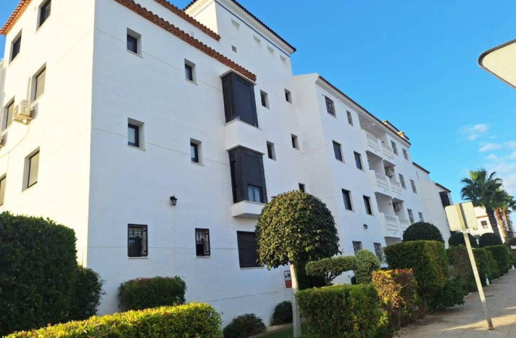 Resale - Apartment - Villamartin - Costa Blanca