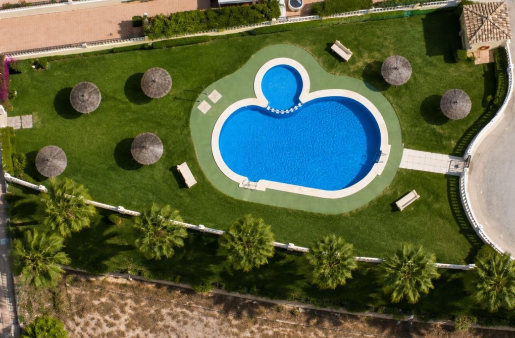 Resale - Bungalow - Orihuela Costa - Lomas de Cabo Roig