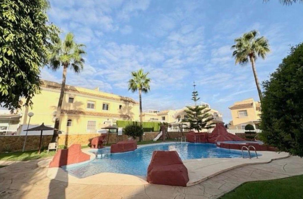Resale - Bungalow - Orihuela Costa - Los Dolses