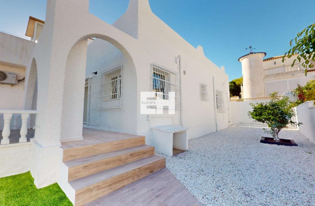 Resale - Bungalow - Orihuela - Inland