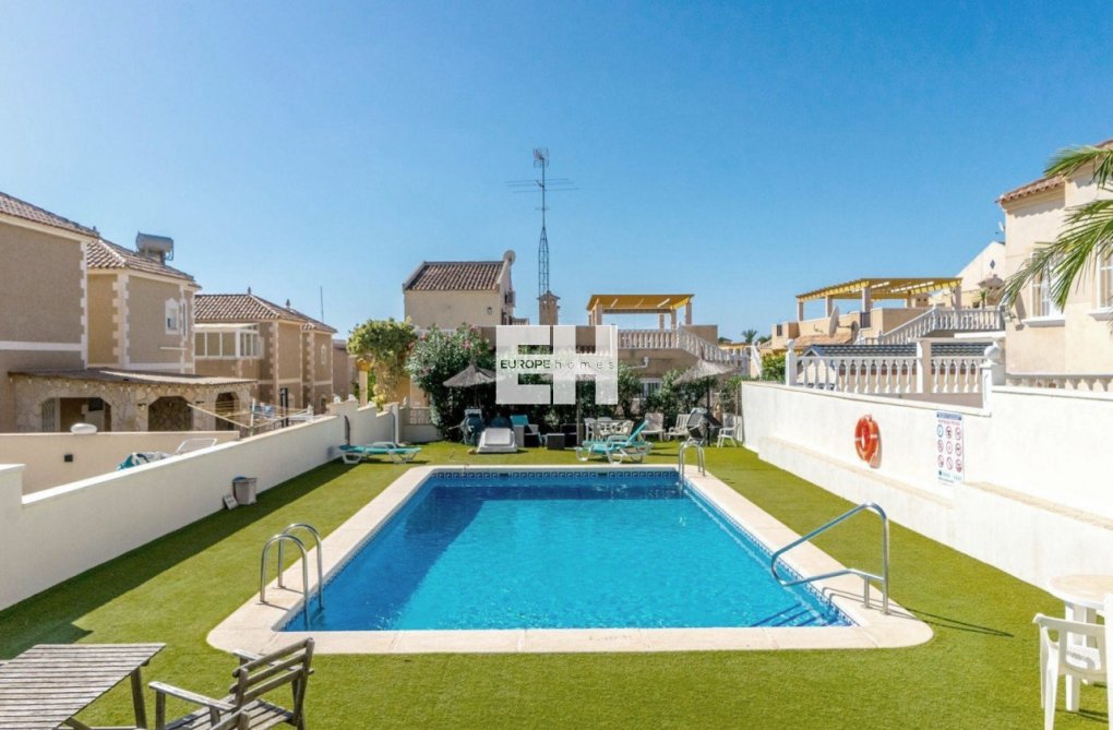 Resale - Bungalow - San Miguel de Salinas - Inland