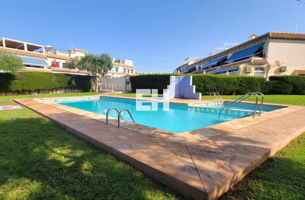 Resale - Bungalow - Torrevieja - Los Frutales