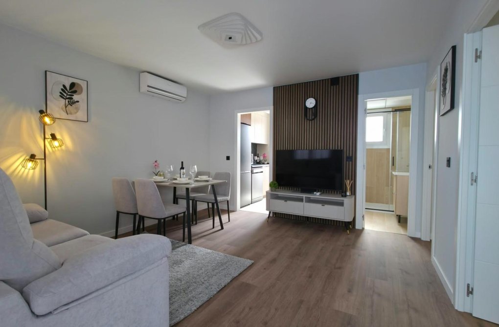 Resale - Bungalow - Torrevieja - Zona Los Frutales