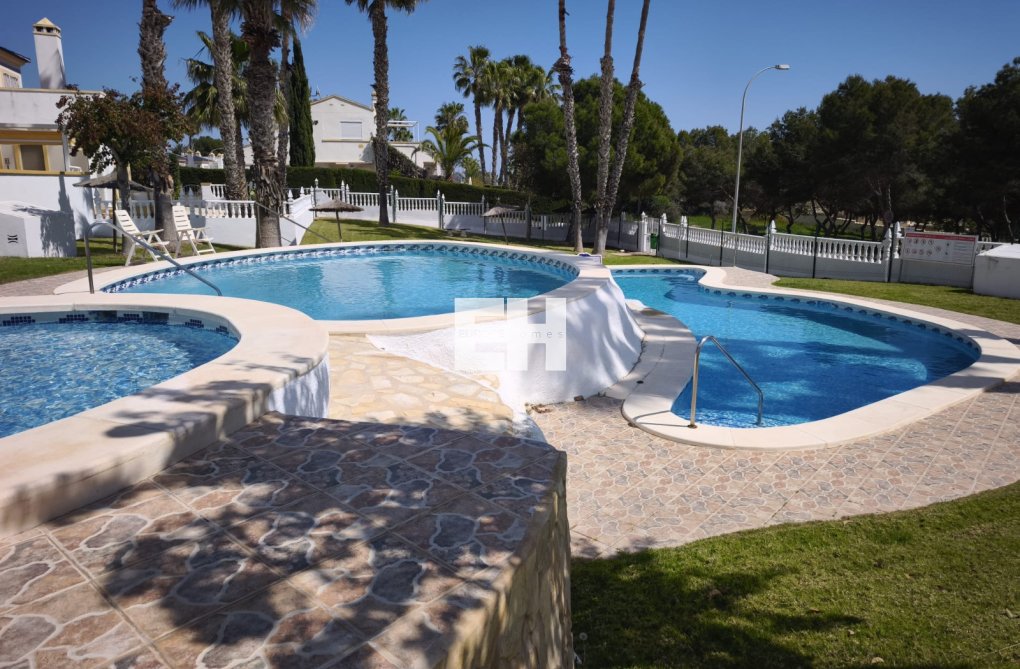 Resale - Bungalow - Villamartin - Costa Blanca