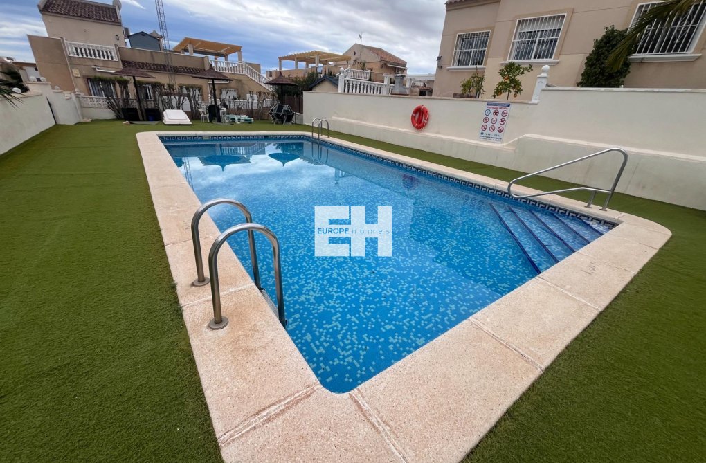 Resale - Duplex - San Miguel de Salinas - Las Filipinas