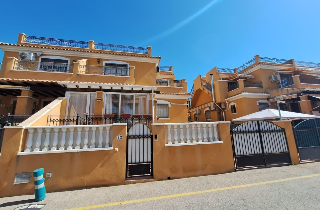 Resale - Duplex - Torrevieja - Aguas Nuevas