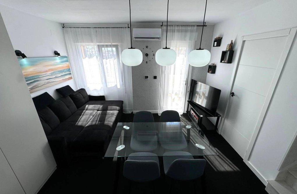 Resale - Duplex - Torrevieja - Carrefour