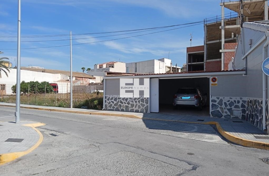 Resale - Semi Detached - Los Montesinos - PUEBLO CENTRO