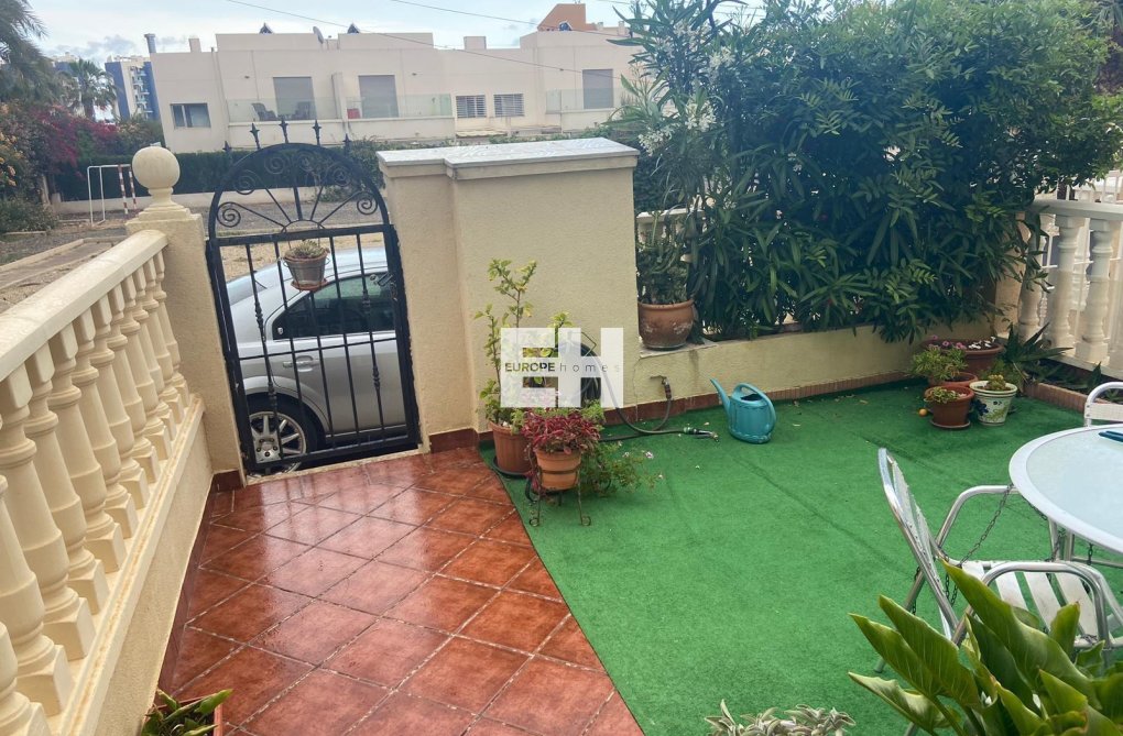 Resale - Semi Detached - Orihuela Costa - Punta Prima