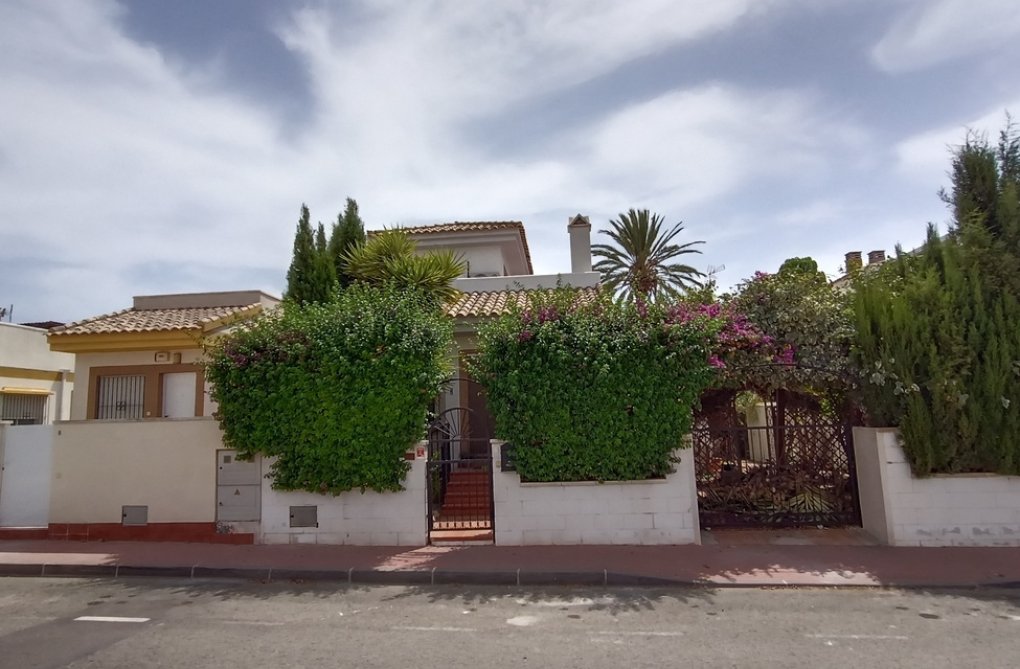 Resale - Semi Detached - Sucina - Inland