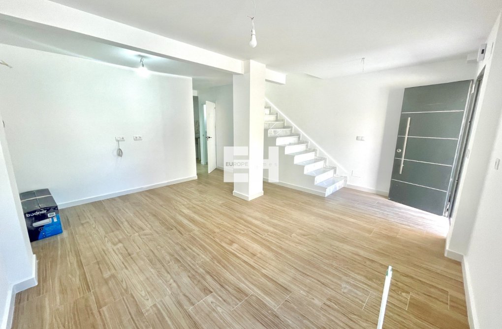 Resale - town house - Daya Vieja - Costa Blanca