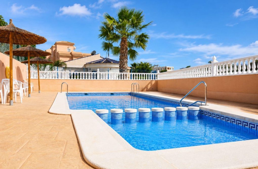 Resale - town house - Orihuela Costa - La Zenia