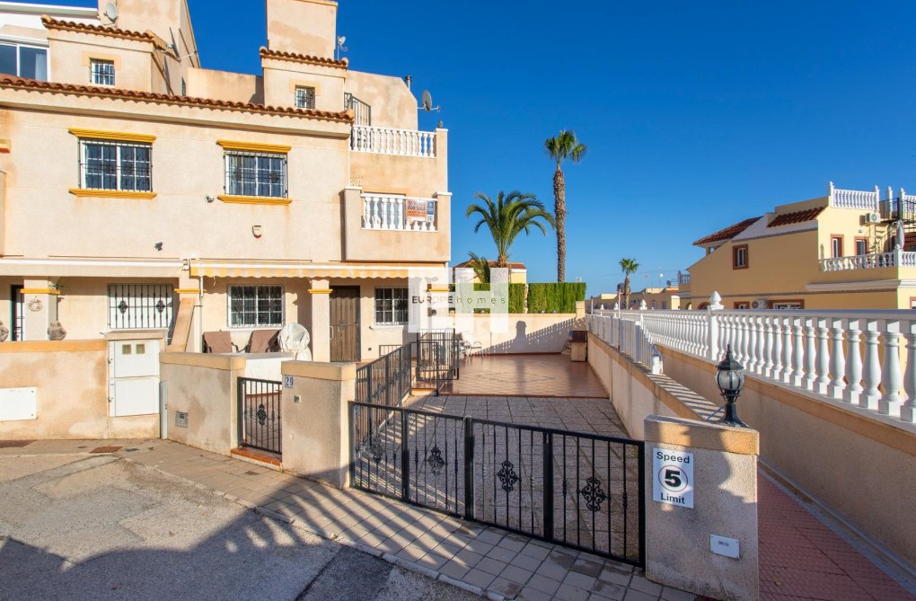 Resale - town house - Orihuela Costa - Las Filipinas