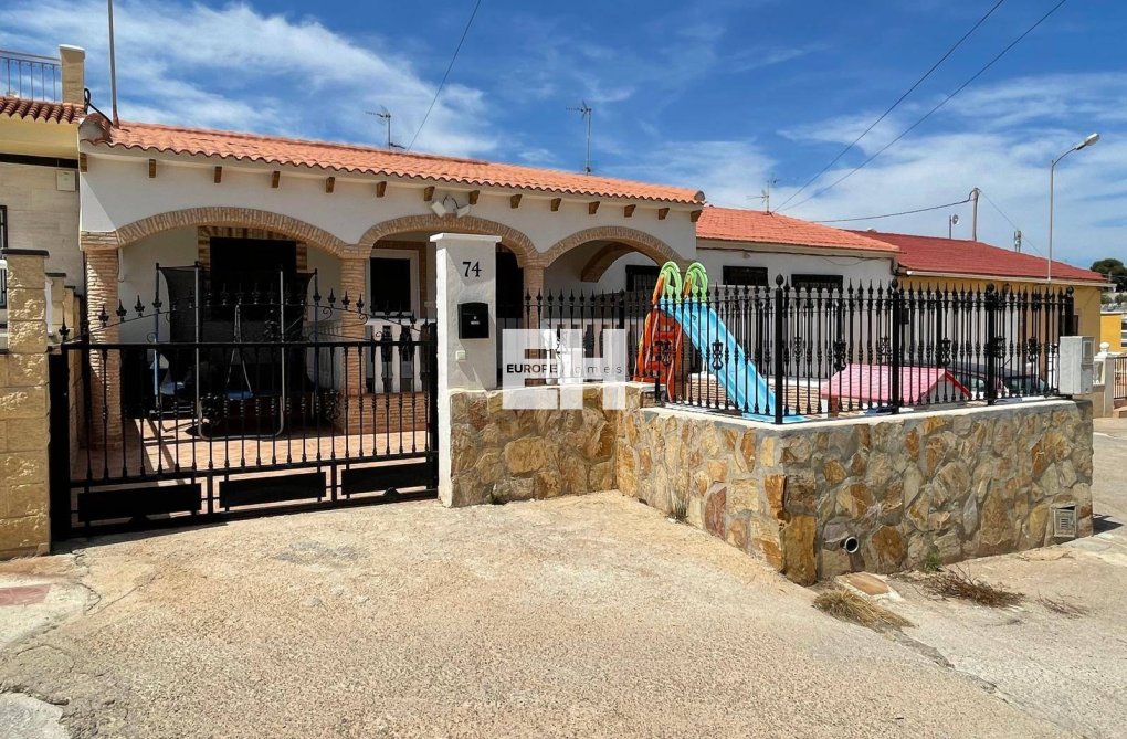 Resale - town house - Pilar de la Horadada - Zona Pueblo