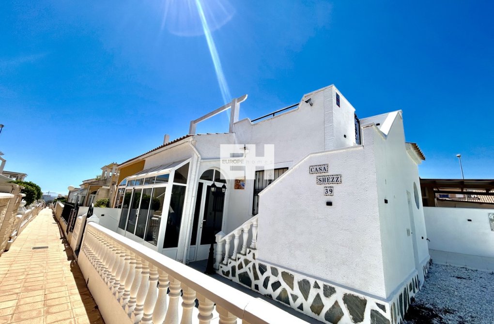 Resale - town house - Punta Prima - Costa Blanca
