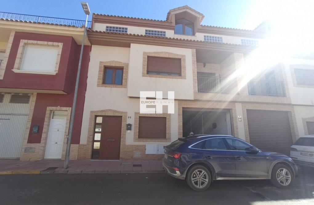 Resale - town house - Roldan - Inland
